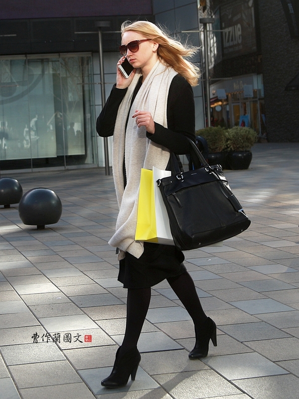 曹作兰:令人瞩目的三里屯外国美女