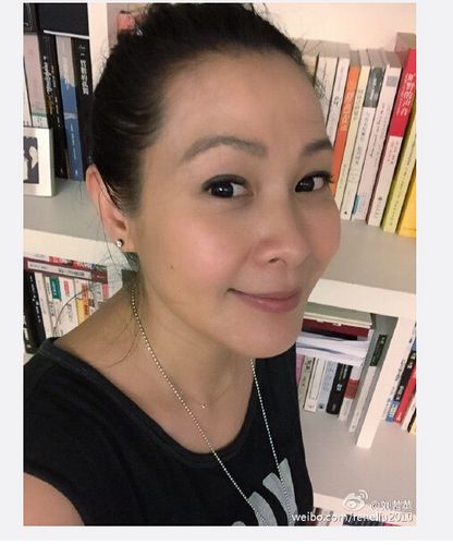 刘若英晒素颜近照 网友:美妈,惊艳了(图)