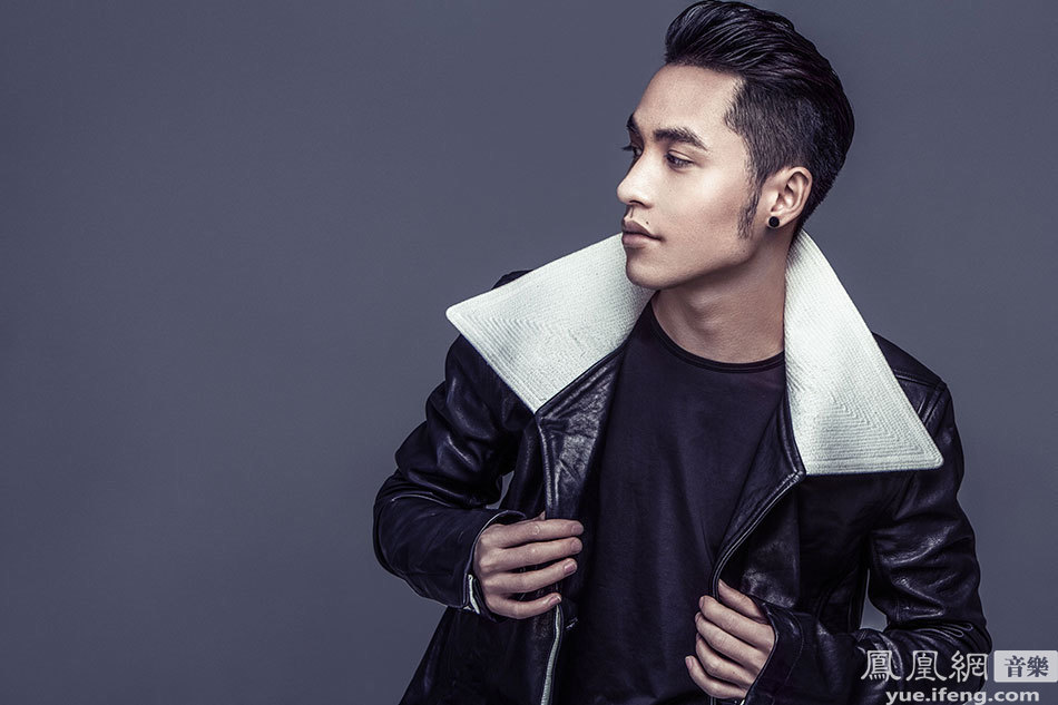 mic男团成员池约翰前日发布个人单曲《wonderful life》mv,池约翰一改