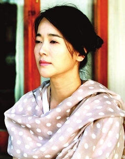 左小青强势回归海都讯 2004年,左小青凭借电视剧《中国式离婚》娟子一