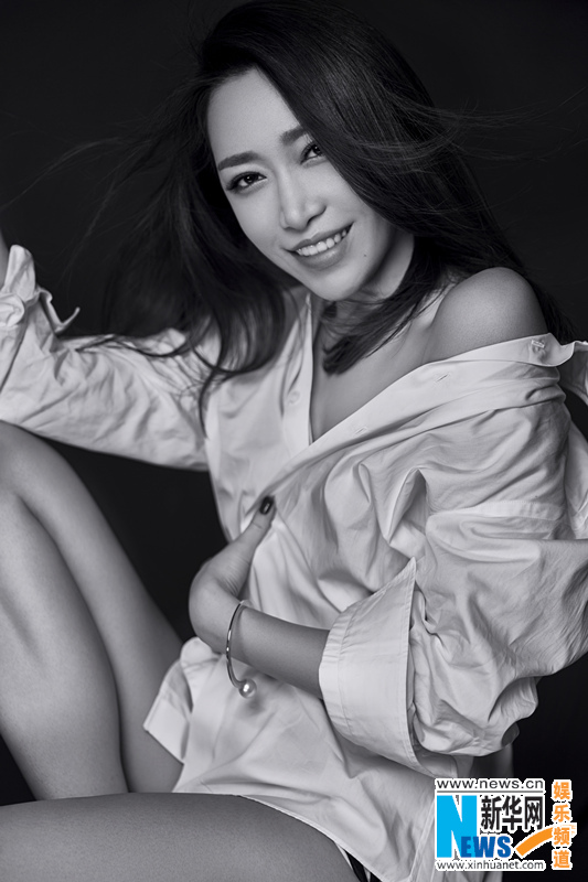 金池露肩写真曝光 成熟性感魅力十足