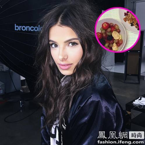 维密超模化妆5小时一人用掉36支唇膏