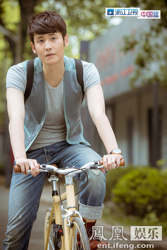 凤凰娱乐讯 由邹集城执导,毛俊杰,张云龙,朱梓骁,李心艾,马骙主演的