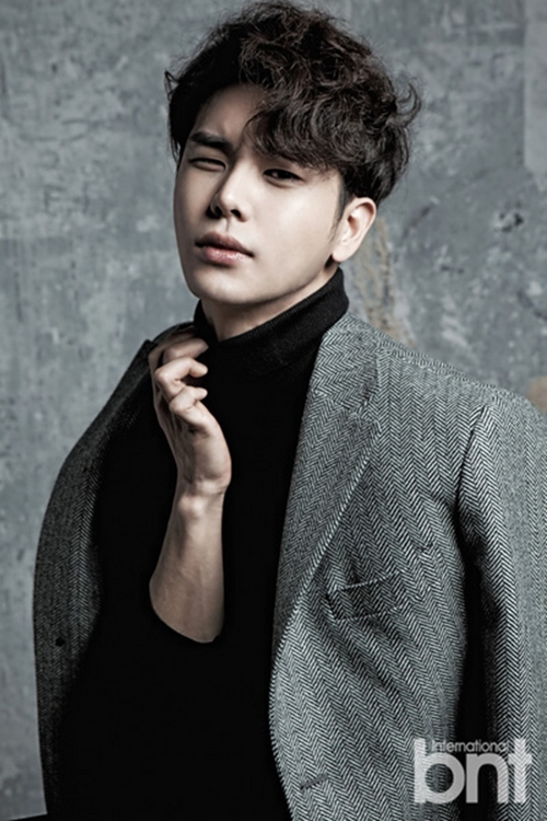 李星宇曝时尚写真 率真感性尽显男友力max