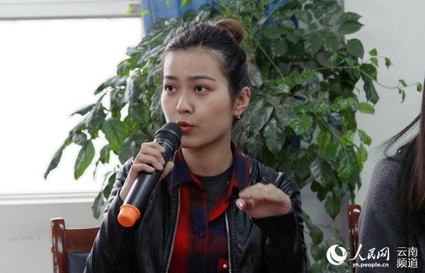 与名校学子面对面 云南漾濞"圆梦班"学生讨教"学习经"