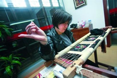 上海绒绣月底开班培养“接班人”_文化频道_凤凰网