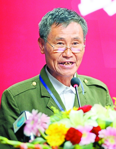 践行雷锋精神彰显道德力量