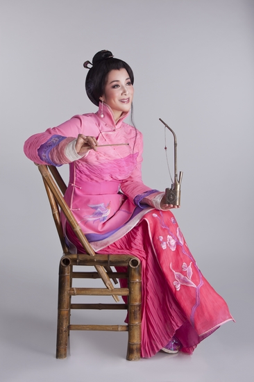 新概念越剧《江南好人》中的茅威涛