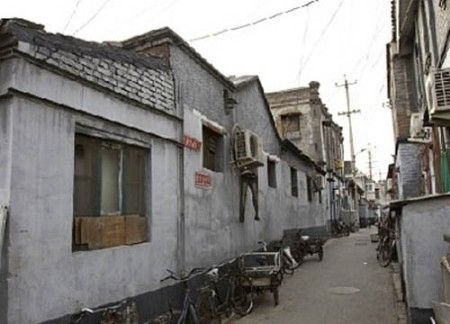 八大胡同 八大胡同是老北京花街柳巷的代称,位于前门外大栅栏观音寺以