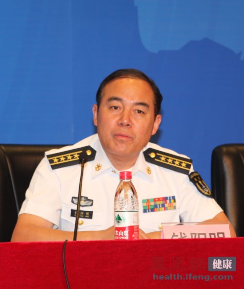 首届全国中医肿瘤高峰论坛在海军总医院举行_健康频道_凤凰网