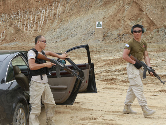 揭秘中国最神秘的保镖黑衣人