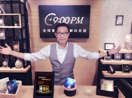 日资企业多年的淬炼,让他拥有了一双魔术师般的手与明察秋毫