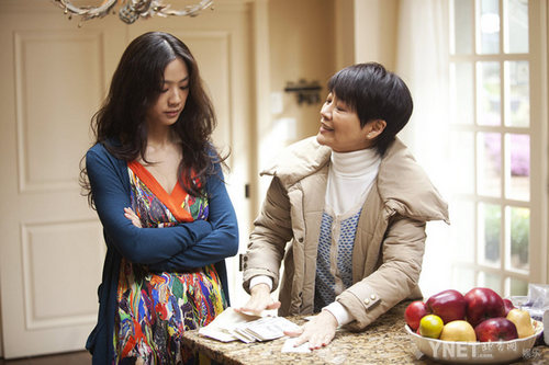 李绮红饰演唐医生(2/9张)