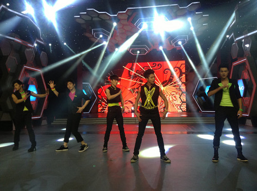 super131《快乐大本营》(1 /2张)