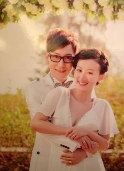 李好爱妻怀念青春晒旧照长发飘飘似范玮琪