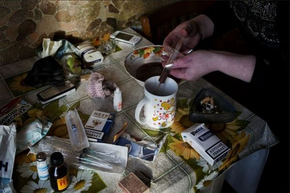 自制毒品吸食者生活现状图