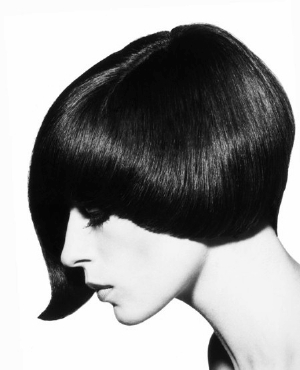 英国知名发型师维达尔·沙宣9日因白血病于加州洛杉矶的寓所去世,终年