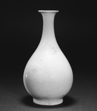 汝窑青釉长颈瓶