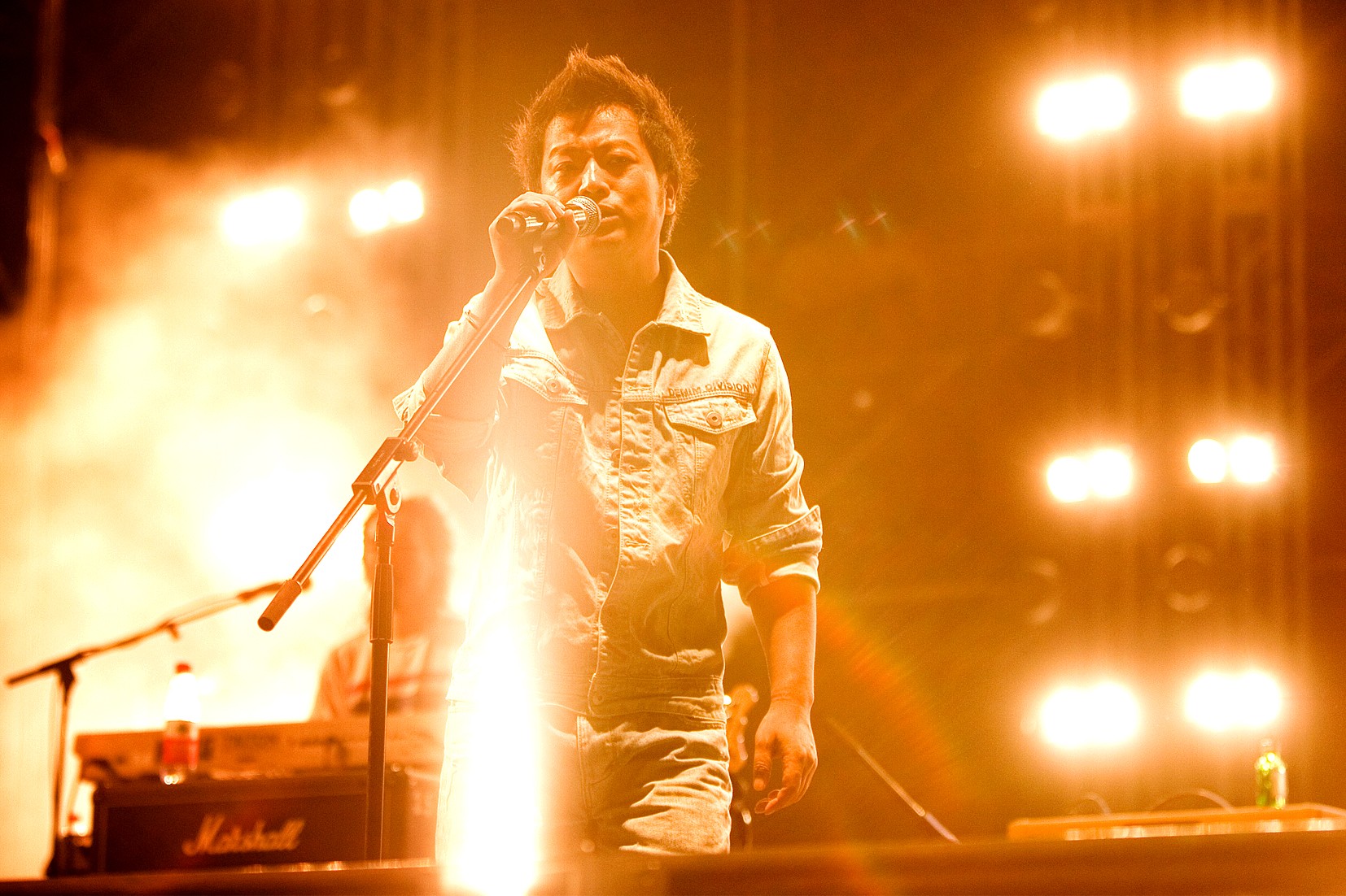 魔岩三杰何勇捅人被抓曾经的摇滚偶像却成伤痛的青春回忆