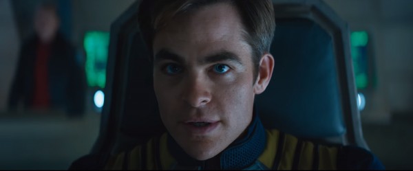 克里斯-派恩饰演的柯克船长