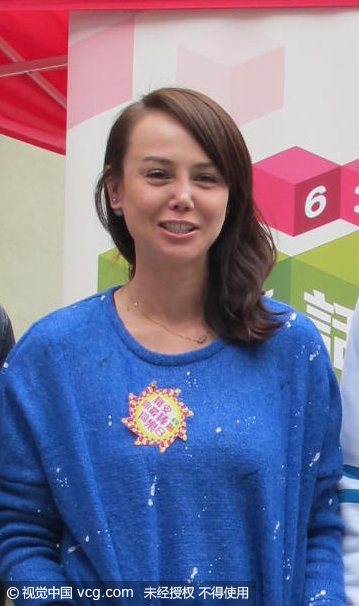 亚姐韩君婷整容下巴变歪鼻子凹陷被讽像外星人