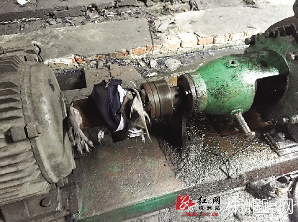 株洲一工人倒地身亡疑卷入机器头部受重创身亡