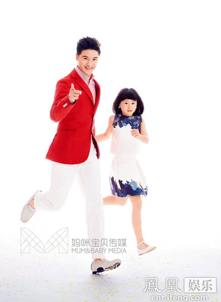 田亮一家最新大片曝光森碟秀长腿超模范十足