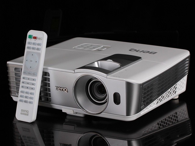 明基3d全高清w1070智能无屏电视深度测评测