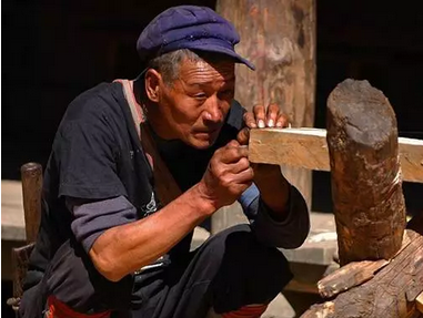 棺材匠人:我做的这条船,去渡没了的人,要满载悲情