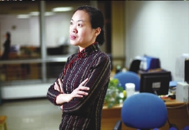广州知名女律师杨斌图片