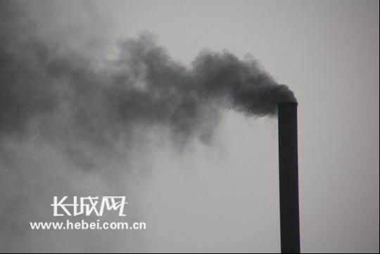 御温塘度假村烟囱频冒黑烟大煞风景 谁来管管_凤凰网