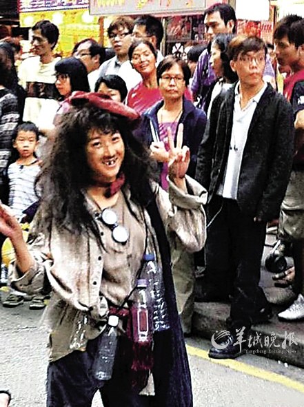 钟嘉欣"犀利妹"造型