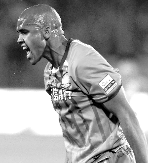 雷纳尔多 晨报记者 王颖/摄他虽有1米94的身高,却