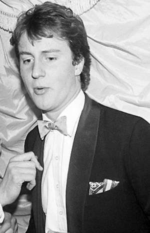 年轻时的卡梅伦风流倜傥