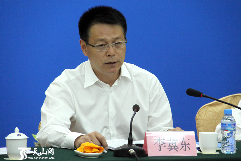 自治区旅游局党组书记李冀东讲话