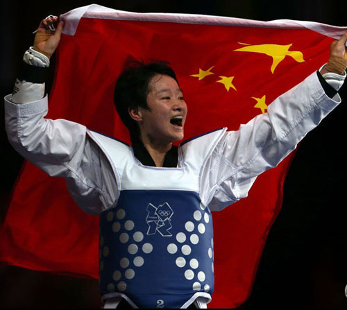 伦敦奥运冠军吴静钰明晨回南昌 将乘花车巡游至福州路