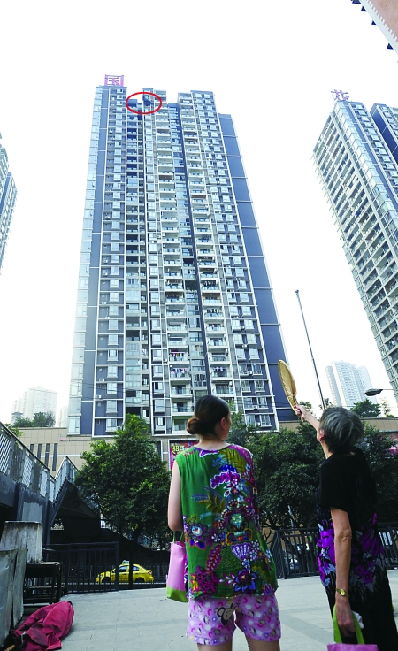 30层楼上住家失火 消防栓形同虚设