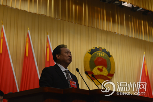 市政协十届二次会议今天开幕 包哲东作报告