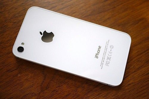 图为:苹果 iphone 4背面