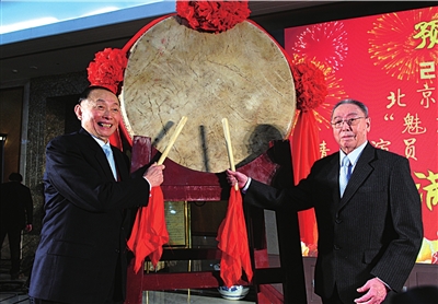 谭元寿梅葆玖擂战鼓