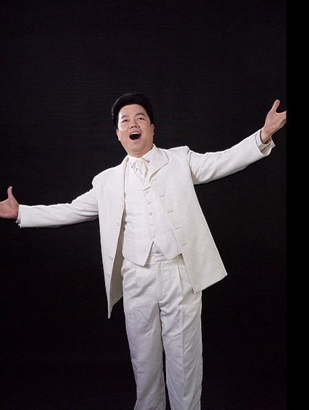 男高音歌唱家李潮创作独家声乐教学理念