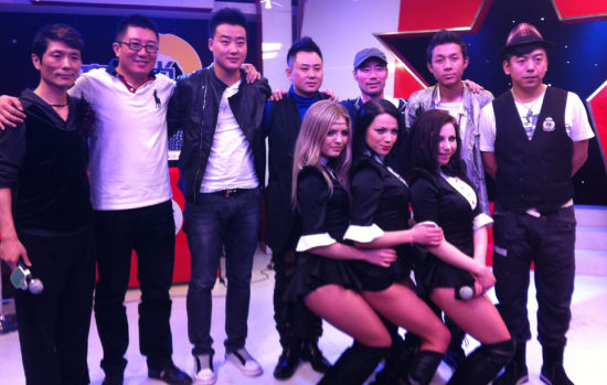 旦曲阿帝录制我要上星光献唱原创新歌图