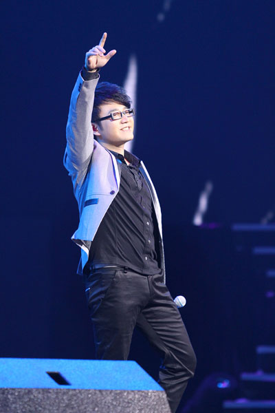 王铮亮受邀家乡成都演出5月发行第三张个人专辑