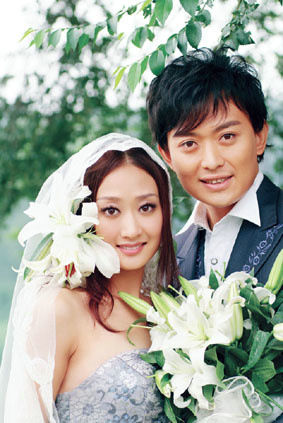 黄海冰与闫妍结婚照