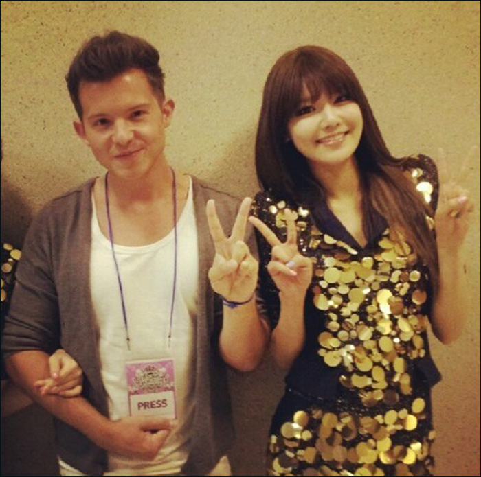 高清simoncurtis见少女时代秀英变小粉丝晒合影