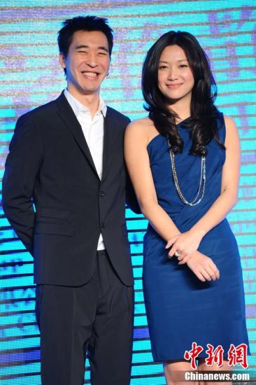 徐静蕾黄立行已秘密同居网友曝二人牵手现身