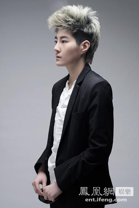 花儿朵朵选手杨钧涵签新东家称将挑战自我创作