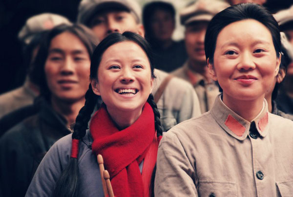 抗战女兵在烽火战场上的铁血柔情,透过残酷而又动人的热血青春,向电视