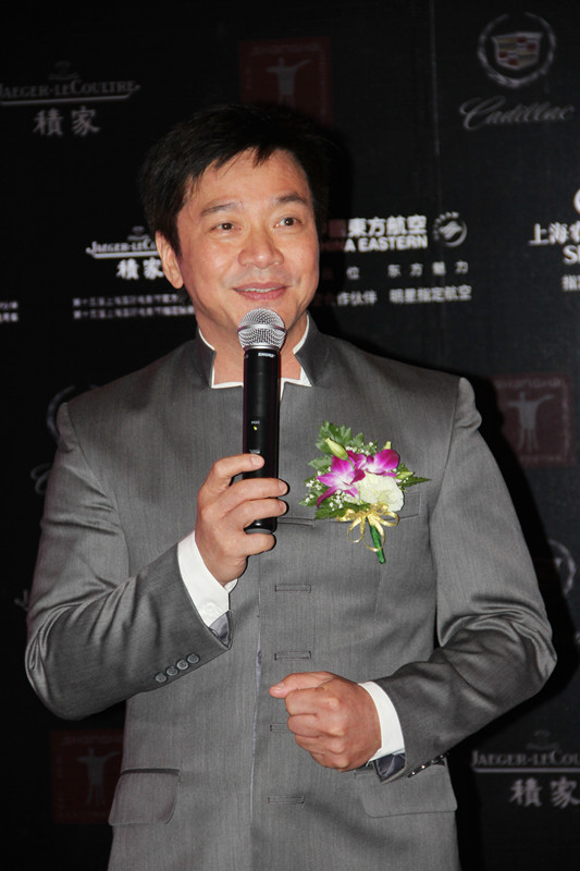 著名导演唐季礼与行业内各顶尖公司签订的四项协议,及具有前瞻性的"