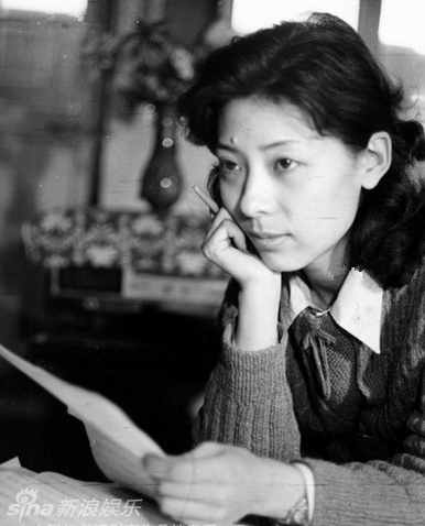 组图:59岁关牧村昔日青涩照曝光